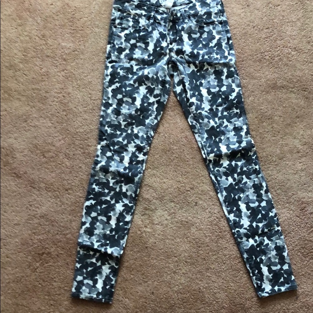 Express print skinny leg black & white jeans
